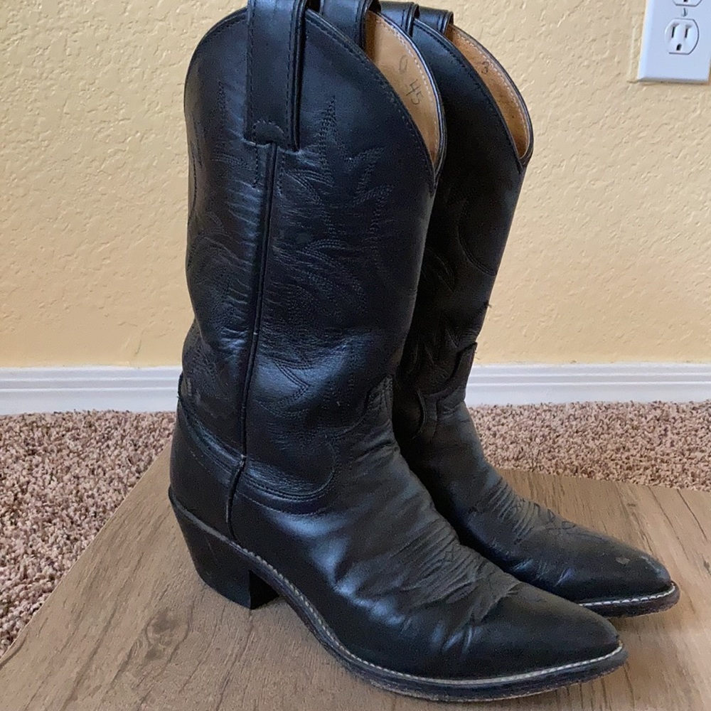 Justin’s Women’s cowgirl boots size 6B